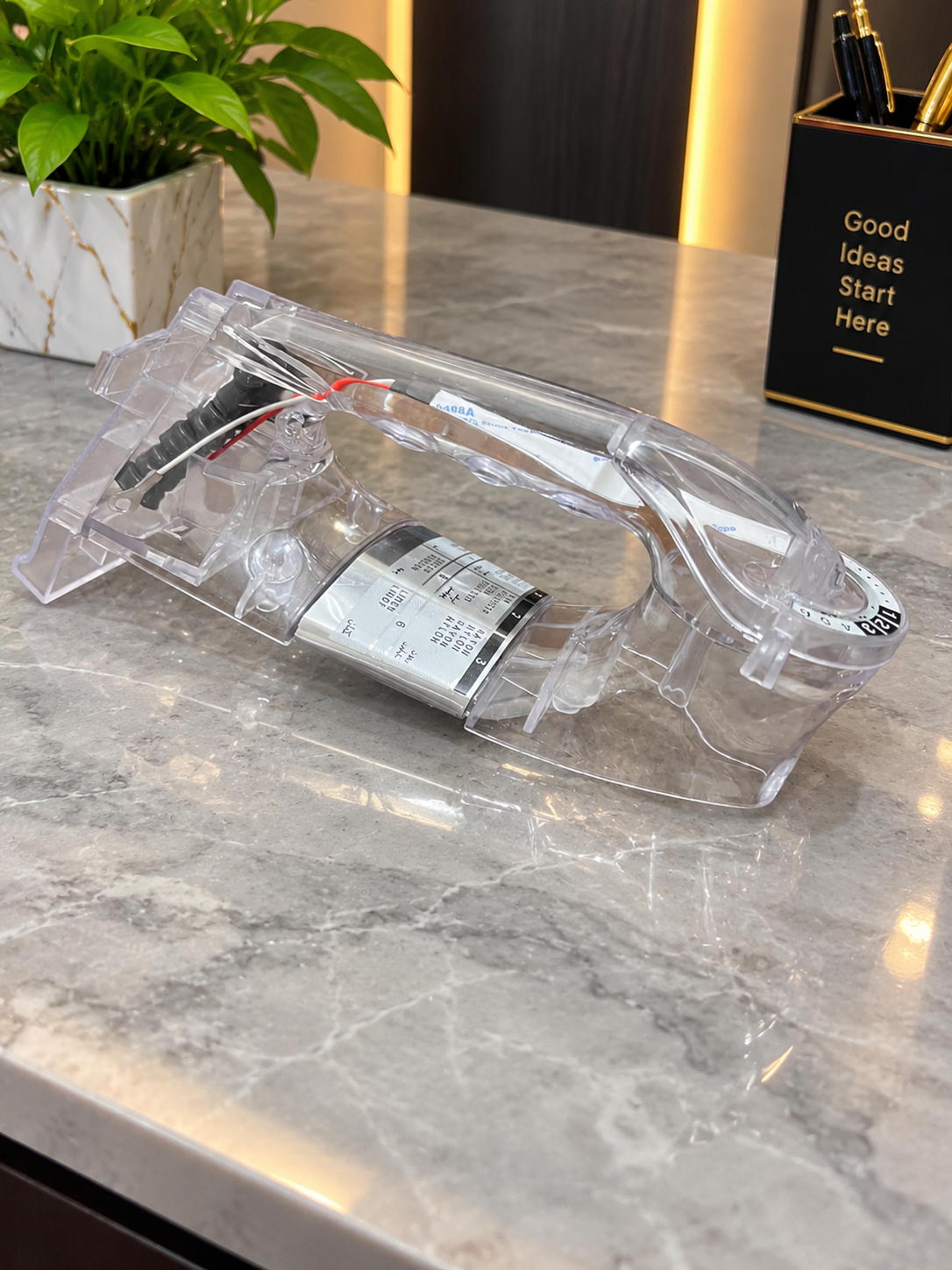 CRYSTAL PURE WHITE HANDLE